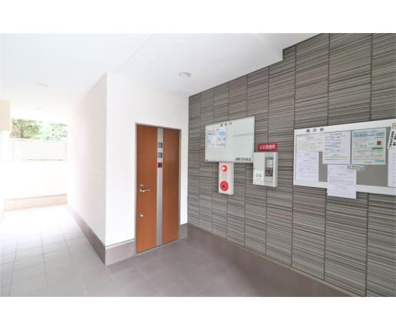 Room image 10