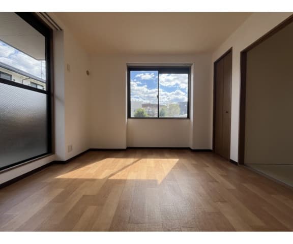 Room image 14
