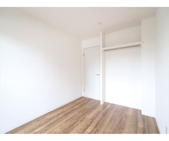 Room image 15