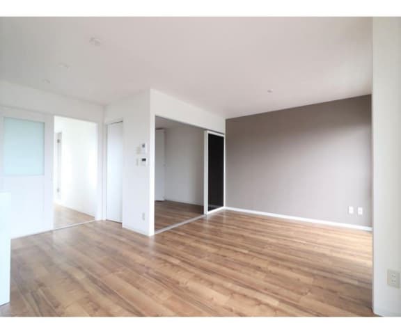 Room image 16
