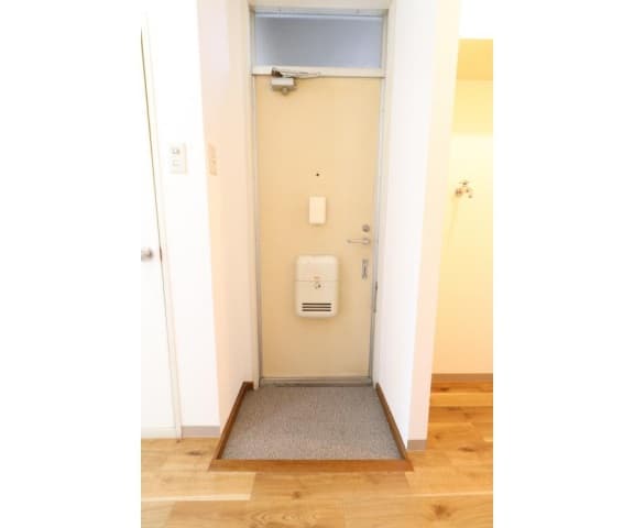 Room image 12