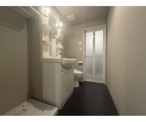 Room image 15