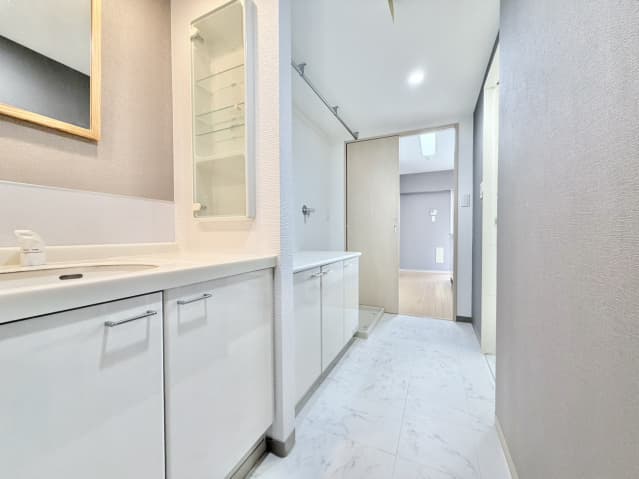 Room image 15