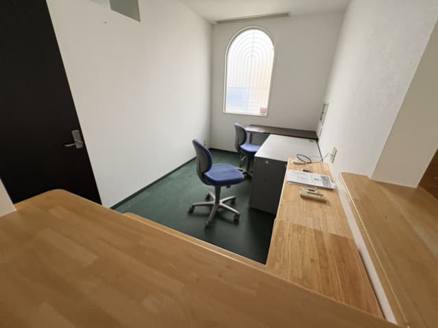 Room image 13