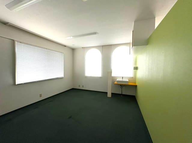Room image 10