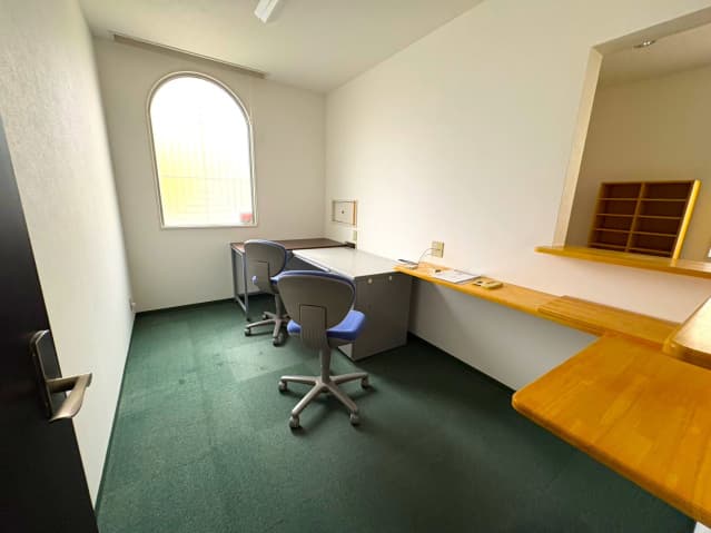 Room image 11