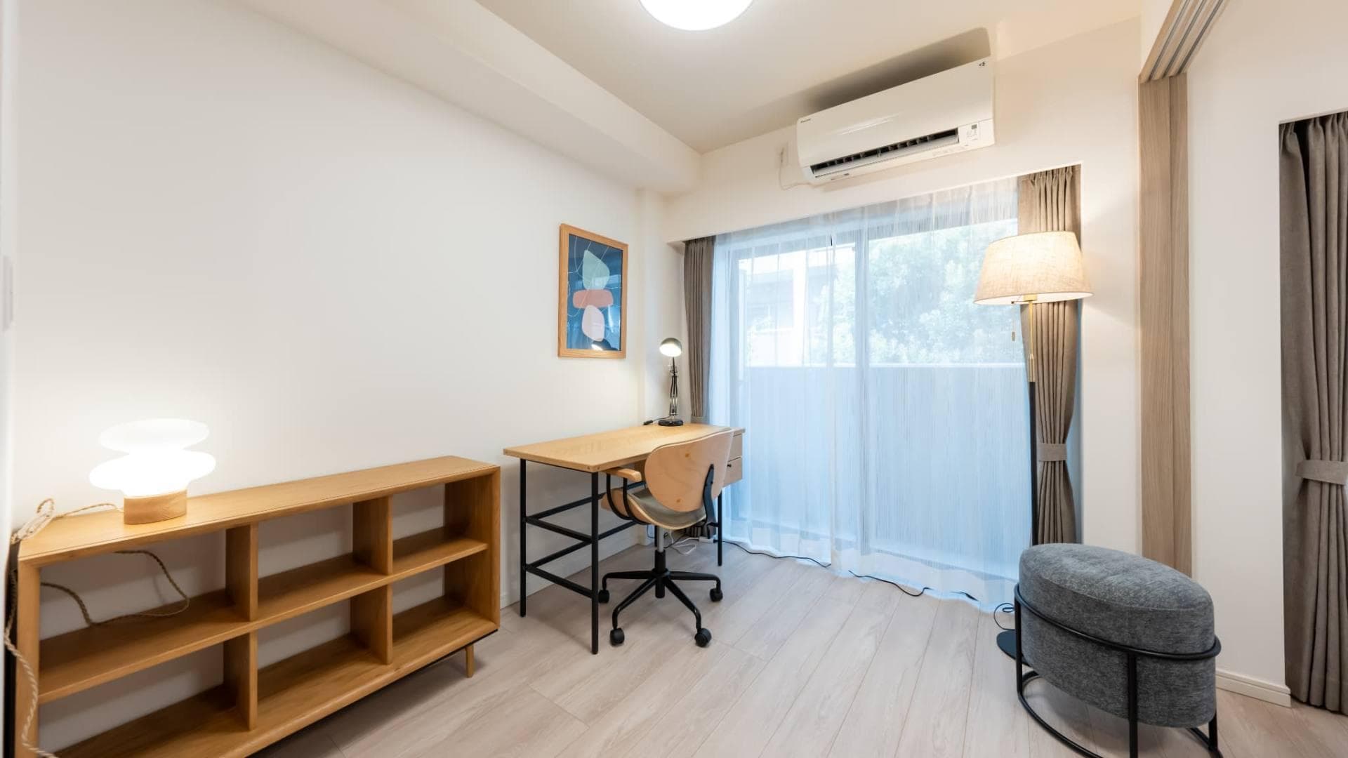 Preview interior of Higashi Shinjuku