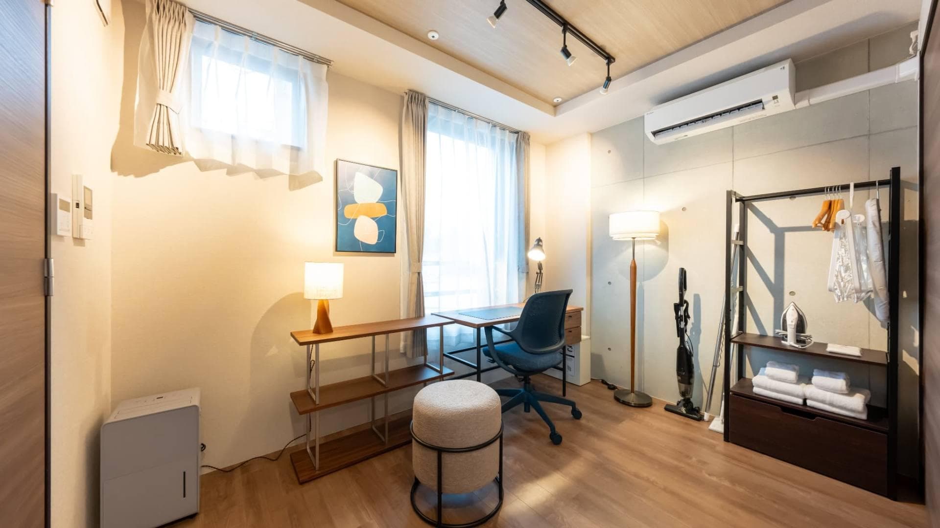 Main interior of Meguro Hanabusayama