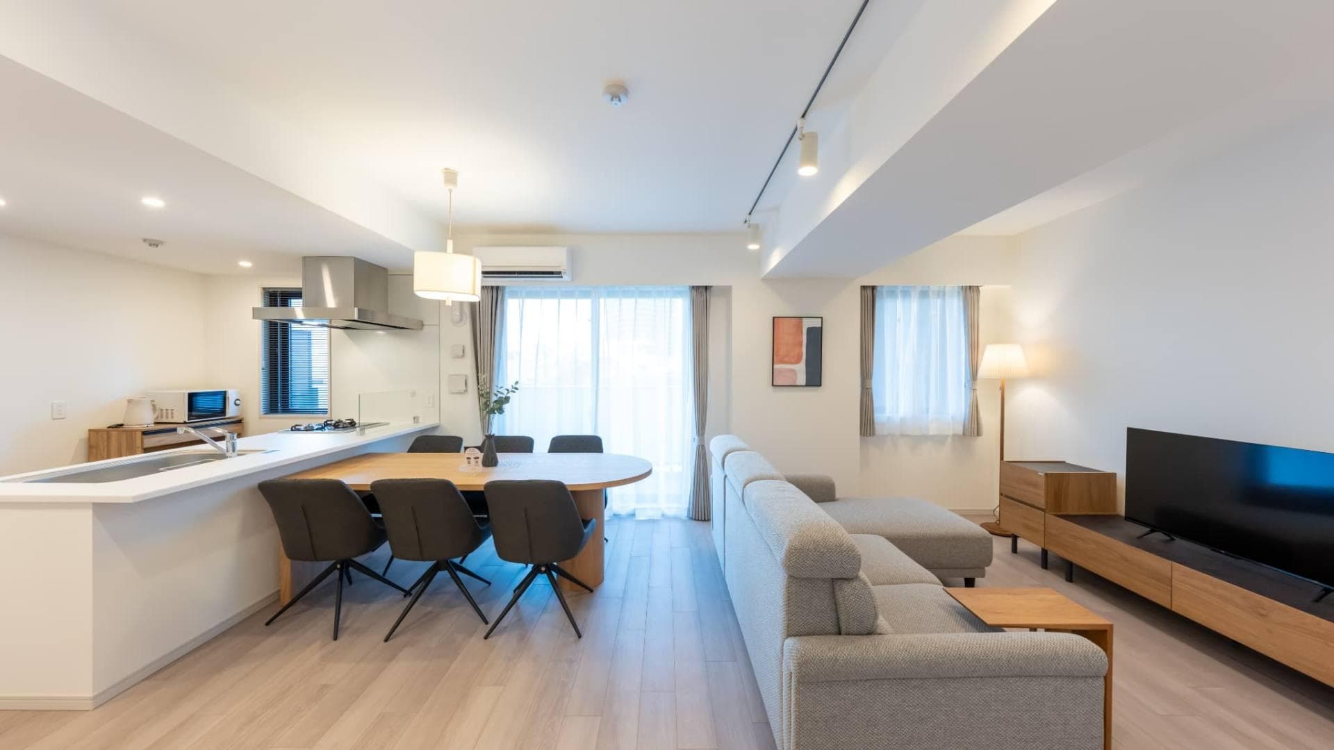 Preview interior of Shinjuku Central Park
