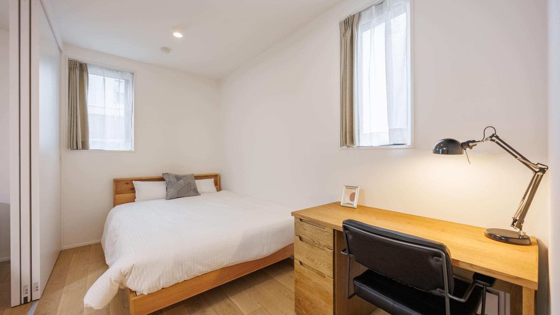 Room image 10