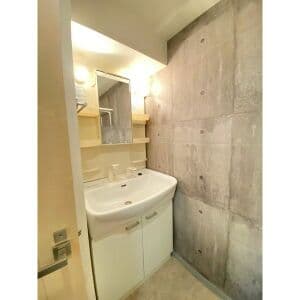 Room image 15