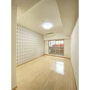 Room image 15