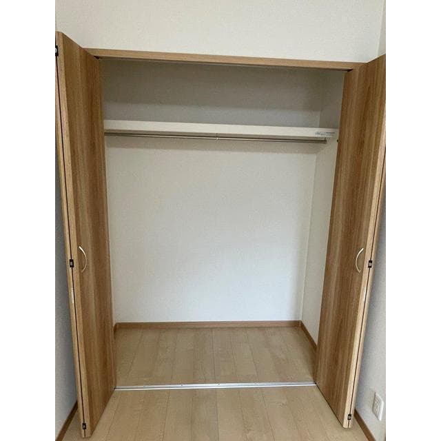 Room image 14