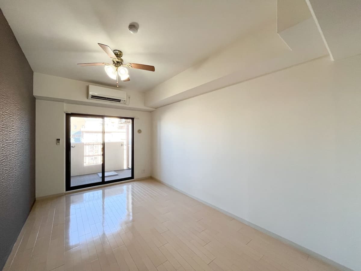 Room image 13