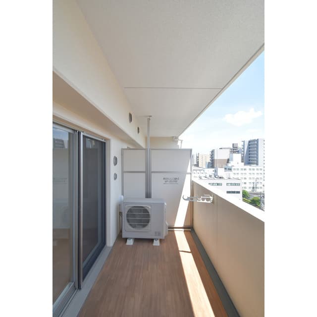 Room image 10