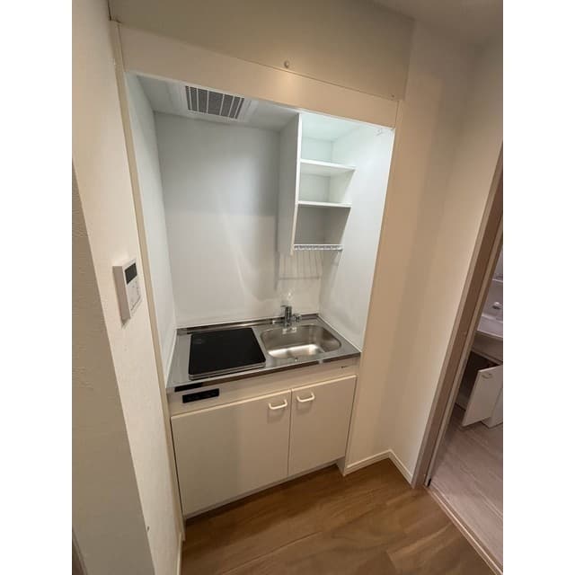 Room image 9