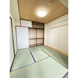 Room image 14