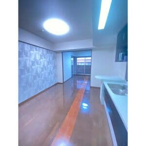 Room image 15