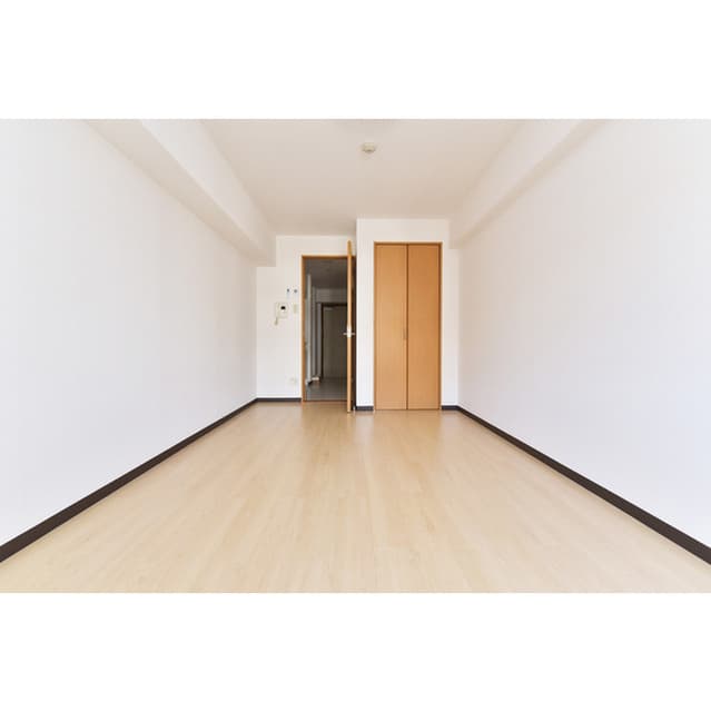 Room image 15