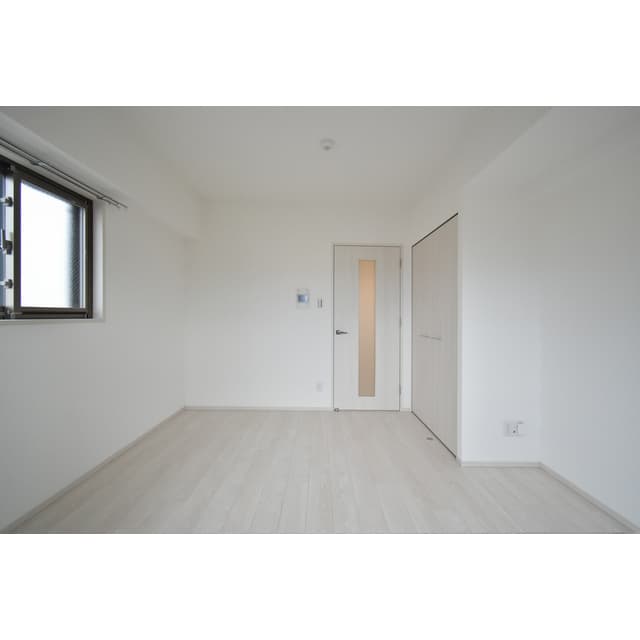 Room image 14