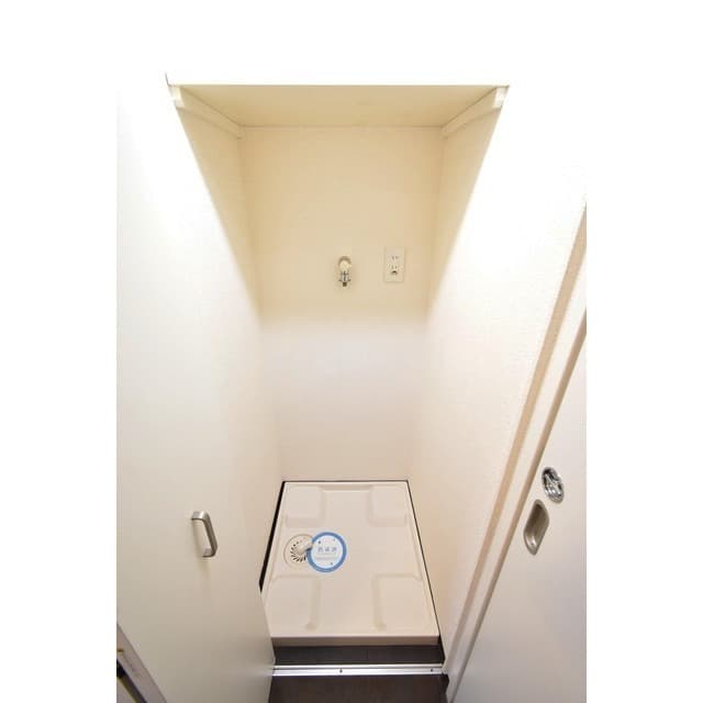 Room image 16