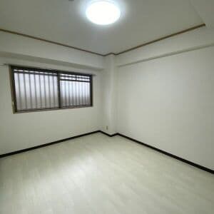 Room image 16