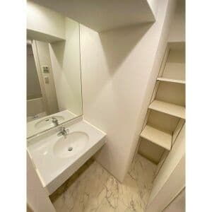 Room image 9