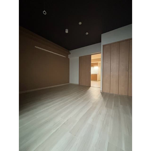 Room image 14