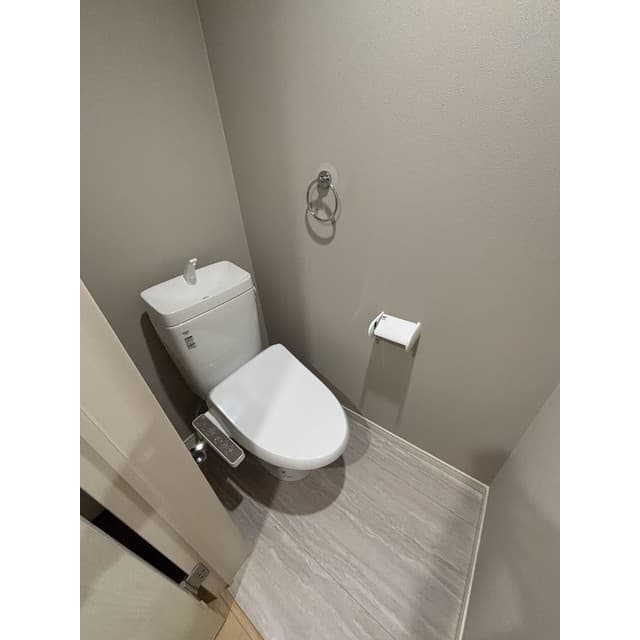 Room image 11