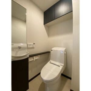 Room image 9