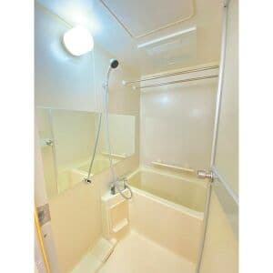 Room image 15