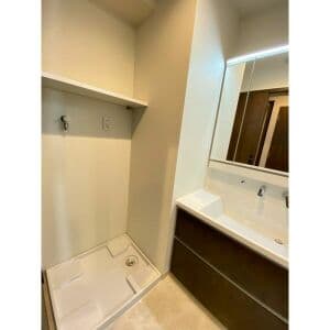 Room image 16