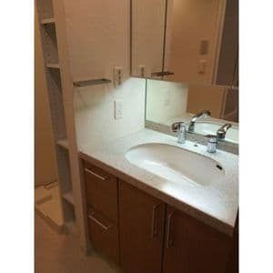 Room image 16