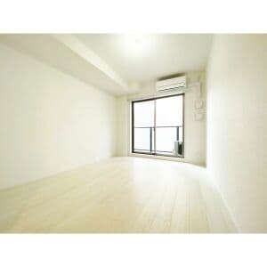 Room image 13