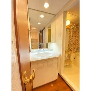 Room image 13