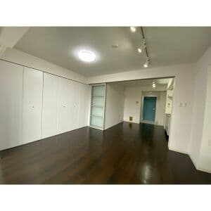 Room image 13