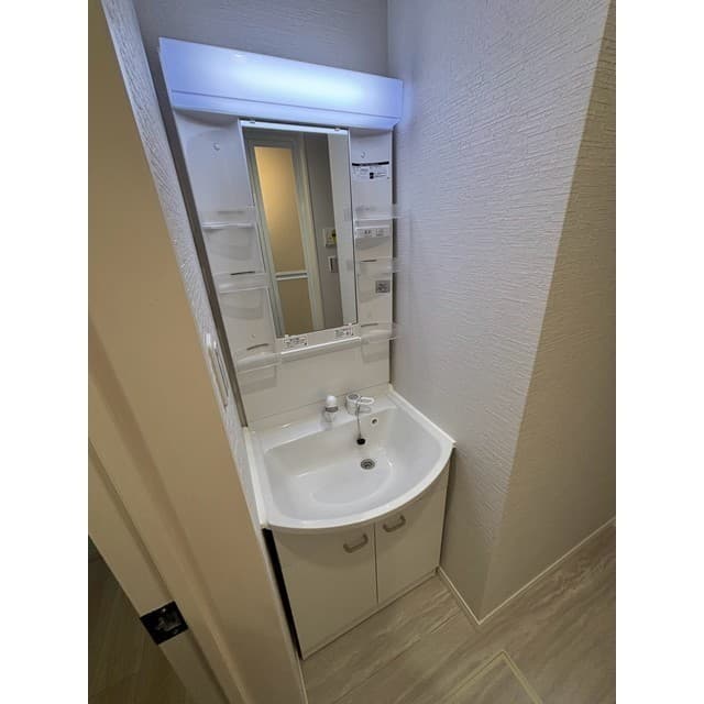 Room image 12