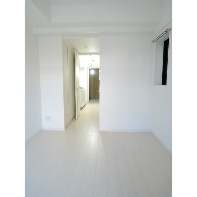 Room image 16