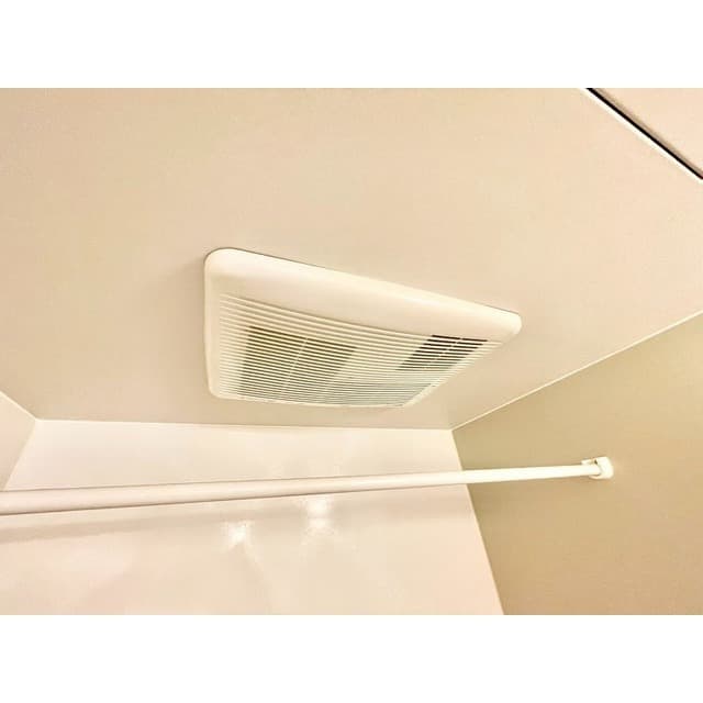 Room image 15