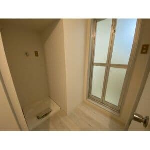 Room image 16