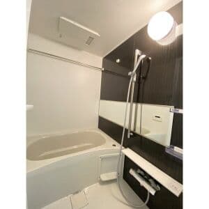 Room image 13