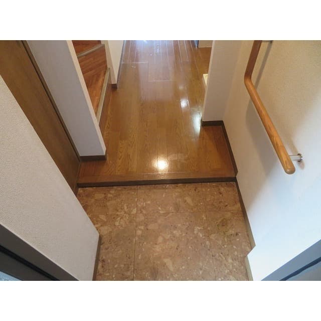 Room image 15