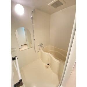 Room image 13