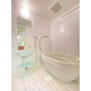 Room image 13