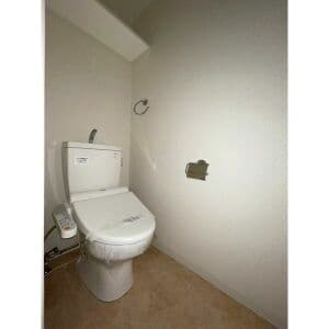 Room image 15