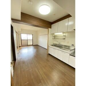 Room image 12