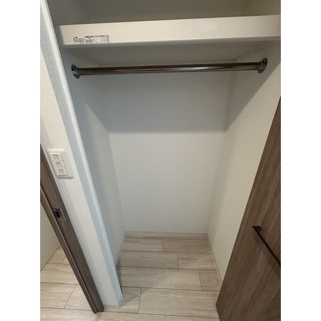 Room image 15