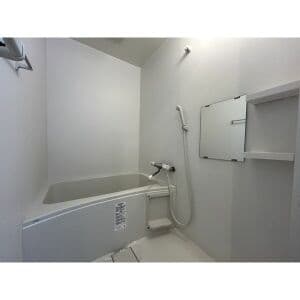 Room image 16