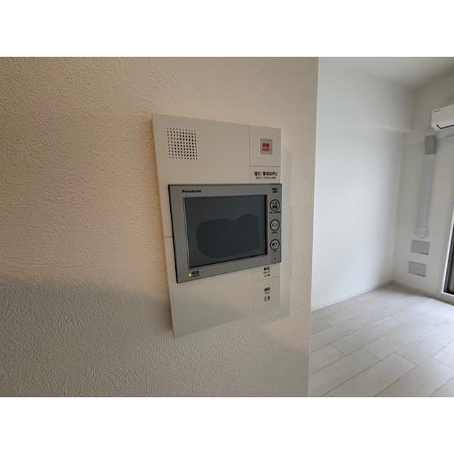 Room image 11