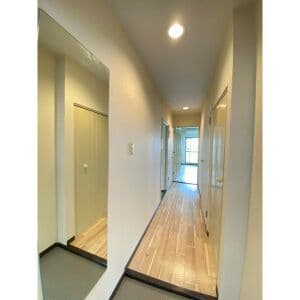 Room image 12
